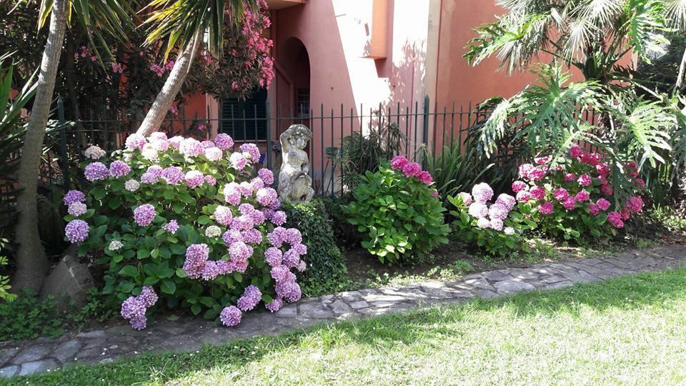 Casa Tra Il Verde E Il Blu Génova Exterior foto